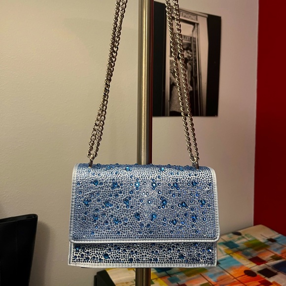 Betsey Johnson Handbags - 💙BETSEY JOHNSON💙 LIGHT BLUE SPARKLER CONVERTIBLE BAG 💙 NWT!